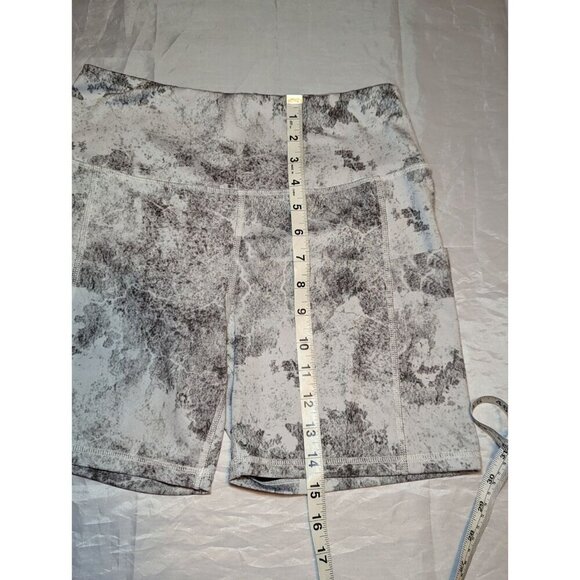 Omantic Women's Black And Gray Marble Print Biker Shorts Women's Size Medium - Picture 8 of 12